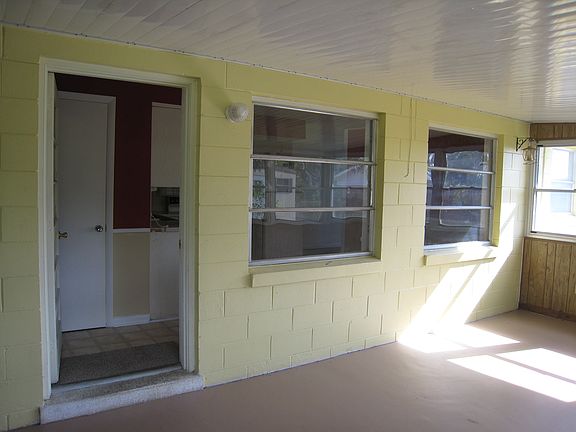 4th image of 225 Narvaez Dr