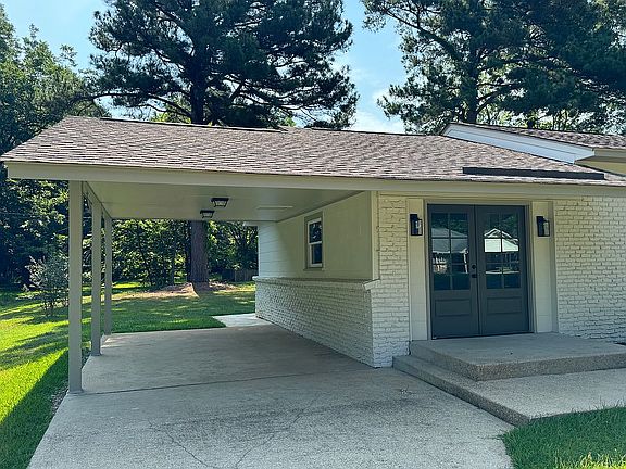 Covered entry from carport
