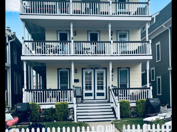 12 Webb Ave #2-U