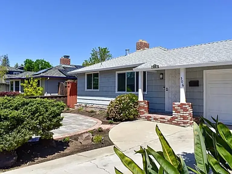 306 Mercy St — Photo 3