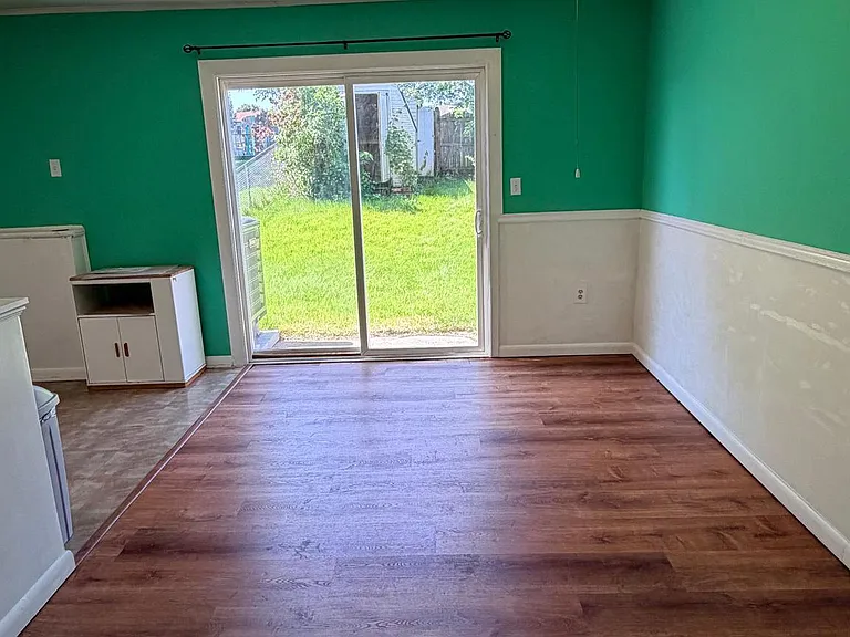 453 Berry Ct — Photo 5