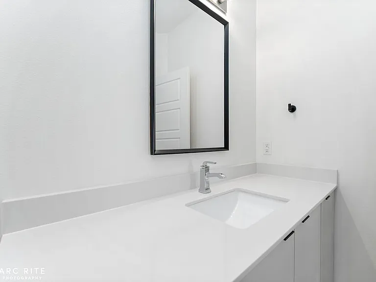 310 Homestead Ave #7 — Photo 20