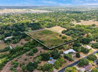 303 Edinburgh St, Victoria, TX 77904