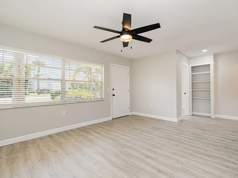 122 Niemira Ave #122 — Photo 9