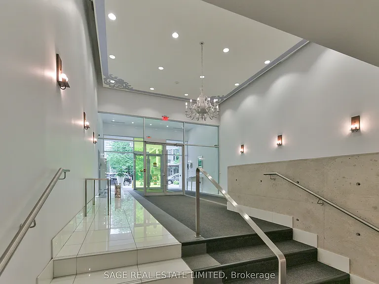 75 Portland St #806 — Photo 4