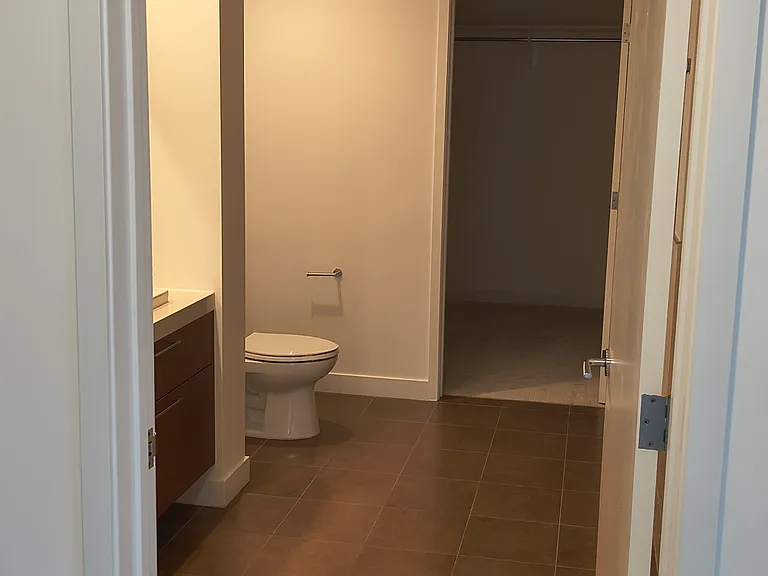 9 Macarthur Pl #N604 — Photo 28