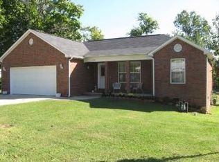 215 Stapleton Dr, Prairie Grove, AR 72753