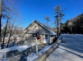 1836 Log Run Rd, Williamsport, PA 17701