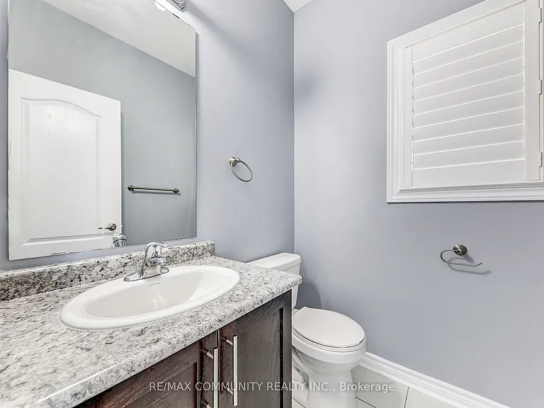 79 McRoberts Cres — Photo 6