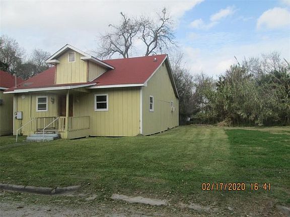 3rd image of 2413 Francis St