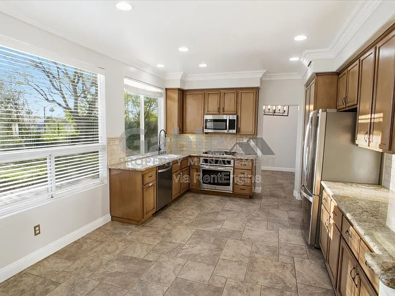 27523 Wellsley Way — Photo 4