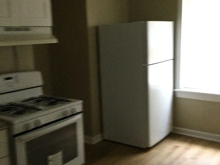 201 W Fairchild Dr — Photo 4