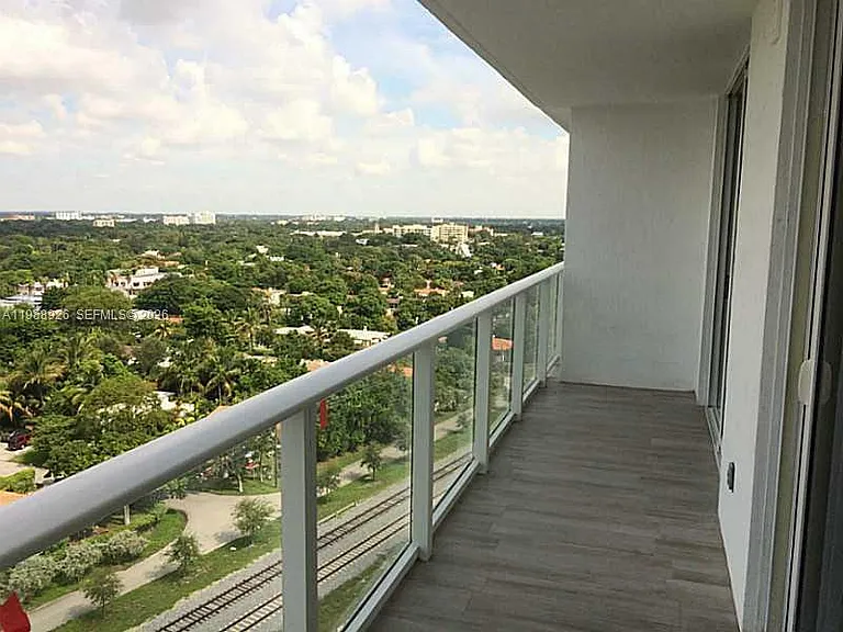 4250 Biscayne Blvd #1414 — Photo 8