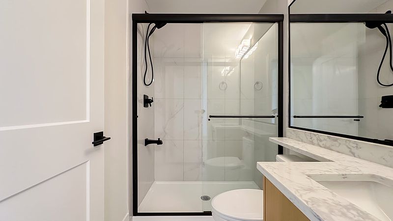 Burnaby House for rent - 3 Bedrooms — photo 4