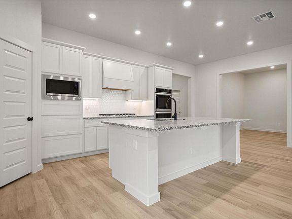 6th image of this home