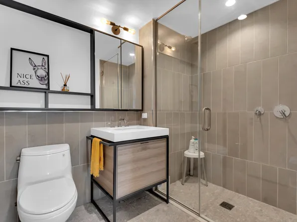 575 4th Avenue image 9 of 20