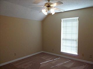 4th image of 329 Fairhavens Dr