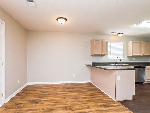 3rd image of 7335 Red Maple Dr