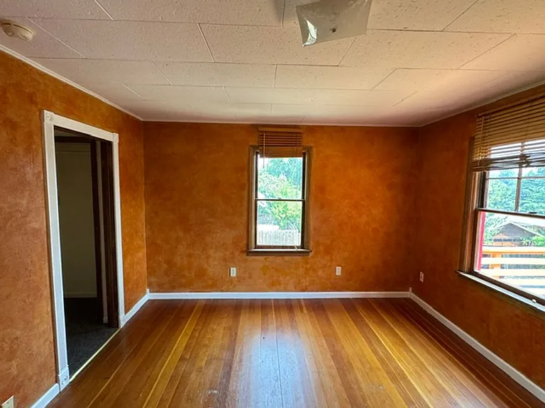 415 E Hersey St — Photo 17
