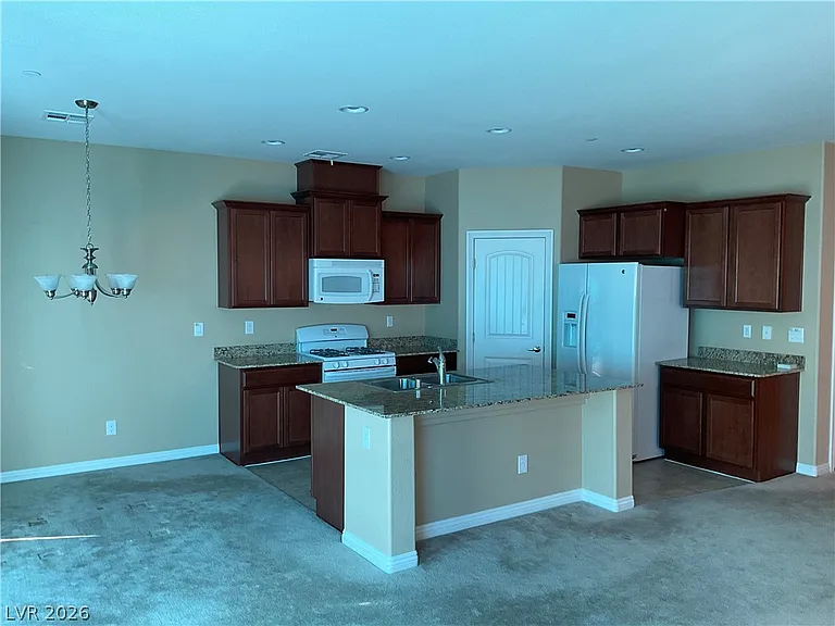 12 Jasmine Point St — Photo 3
