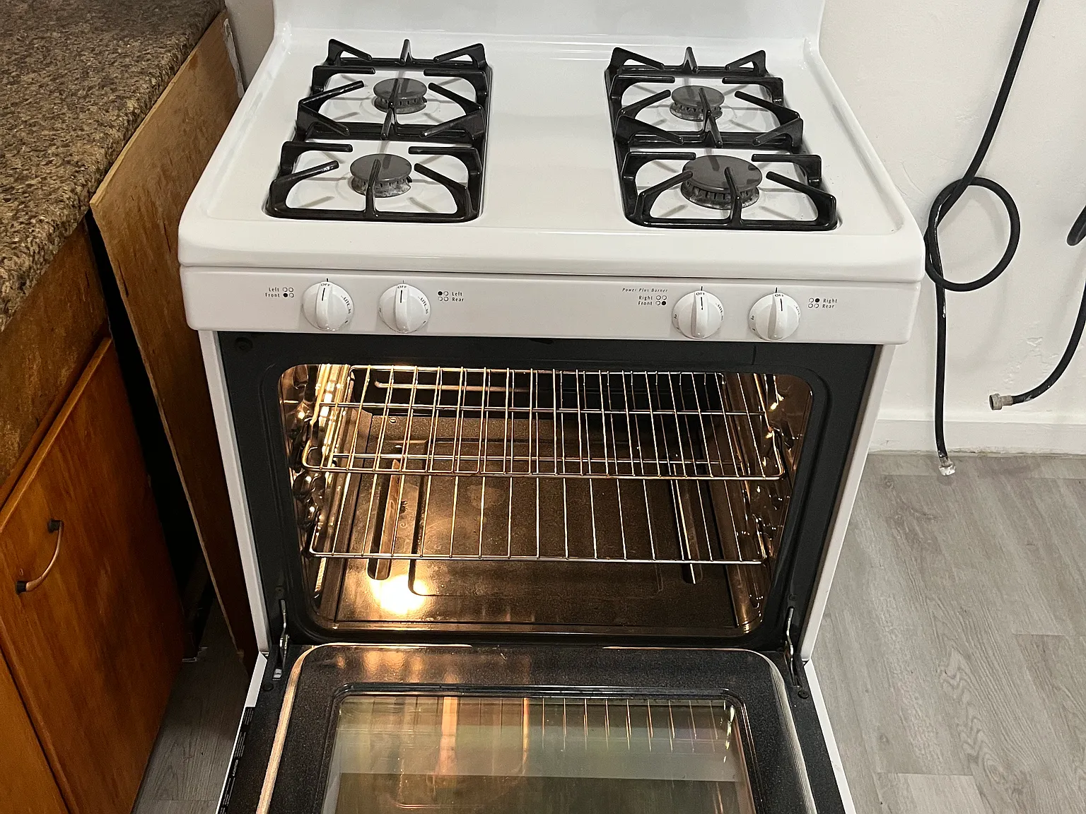 2 bed, 900 sqft, $1,100 — Photo 4