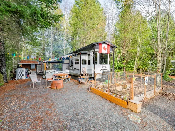 2650 Turnbull Rd #E2, Qualicum Beach, BC V9R 2R2