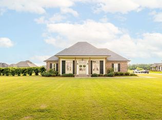 245 Blackberry Dr, Thibodaux, LA 70301