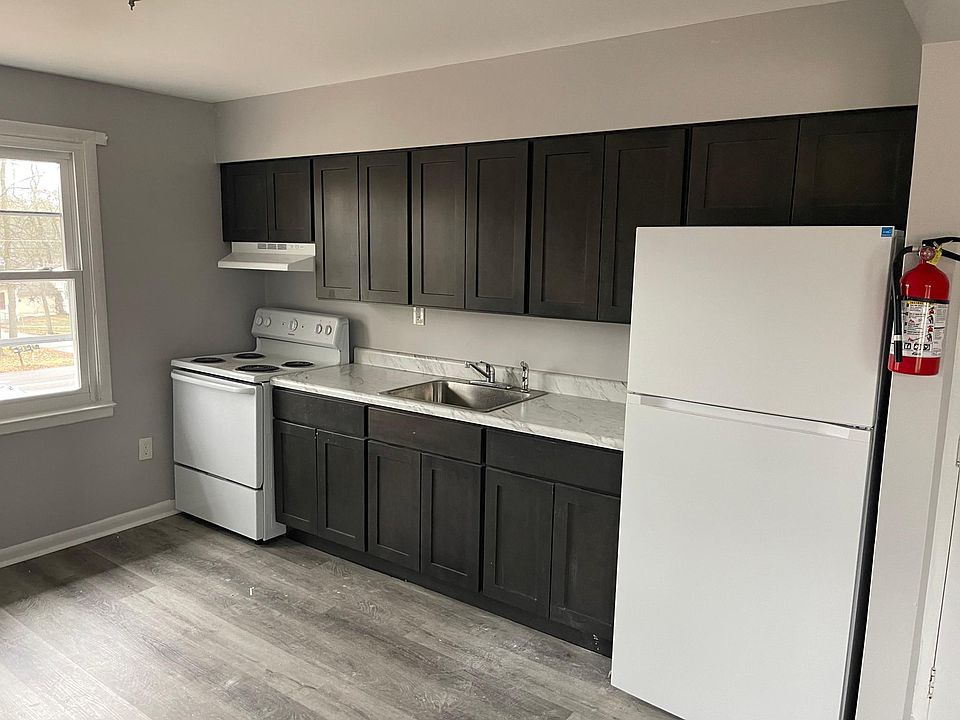 1st image of 21 Pear Ave #2