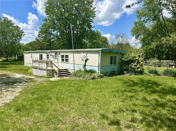 32572 Magnolia Ln, Excelsior Springs, MO 64024
