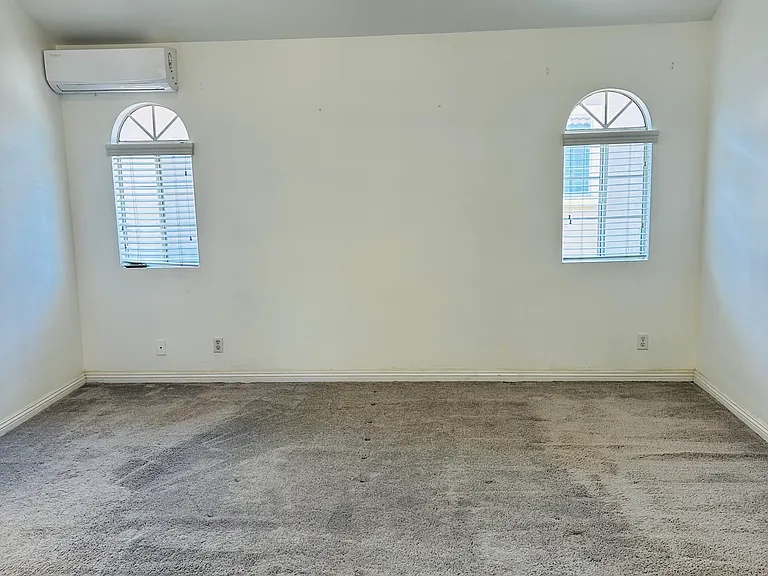 4238 La Rica Ave #B — Photo 16