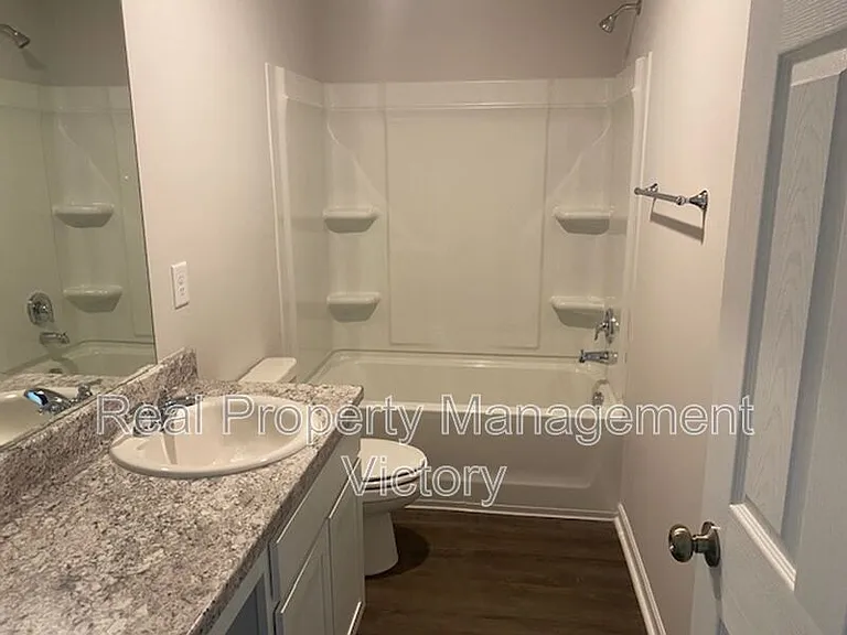 122 Marina Dr — Photo 8