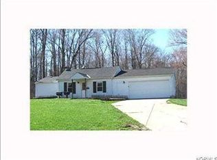 9380 Mayfield Rd, Chesterland, OH 44026