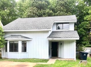 897 Hollins Rd, Auburn, AL 36830