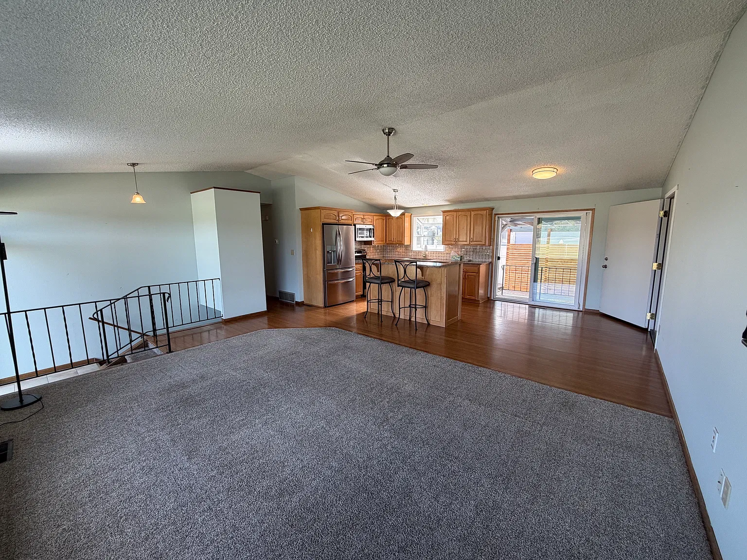 4 bed, 2288 sqft, $2,500 — Photo 3