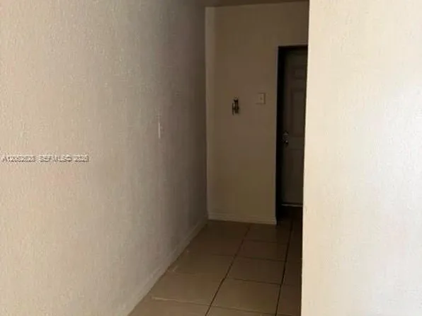 429 NW 14th Ave #1, Fort Lauderdale, FL 33311