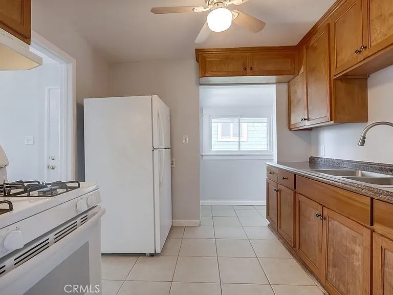1007 Lewis Ave — Photo 9