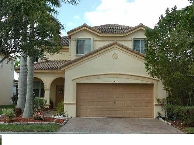 1st image of 1611 Winterberry Ln