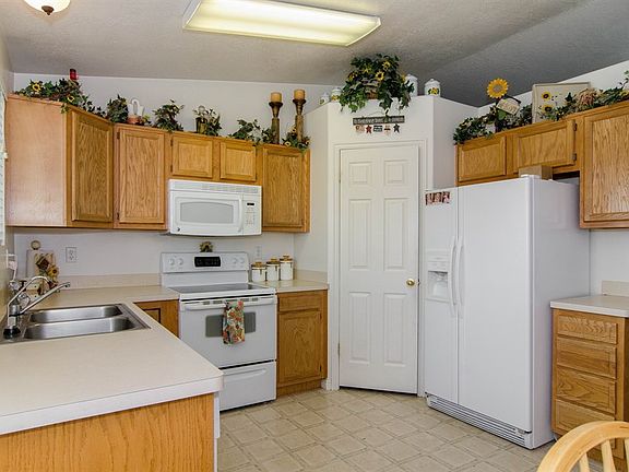 5th image of 3785 W 4525 S