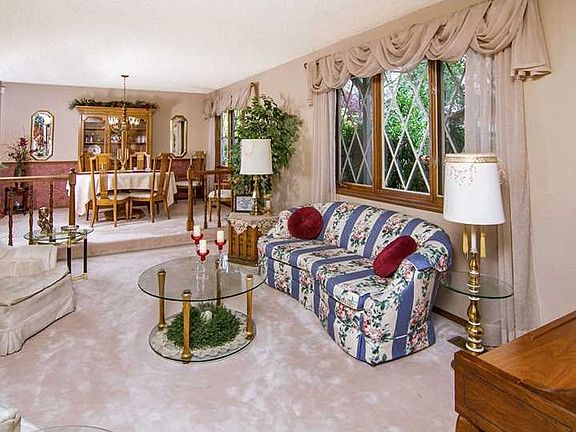 3rd image of 4204 Toyon Dr