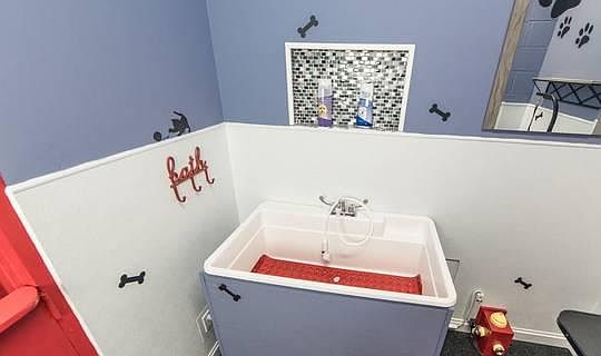 2nd image of 11800 Edgewater Dr #6776b6dd7