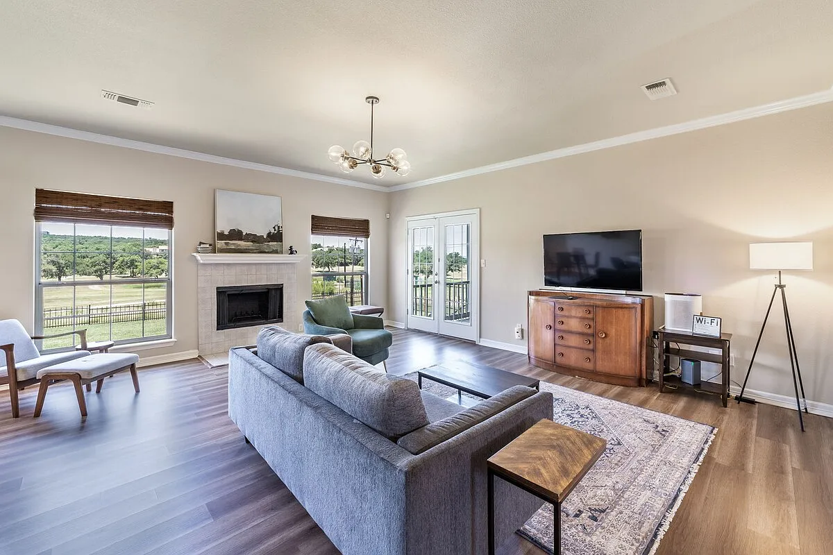 3 bed, 1782 sqft, $2,600 — Photo 2