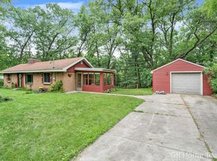 1241 Lookout St NW, Grand Rapids, MI 49504