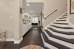 4 bed, 2.5 bath, 2538 sqft, $2,400 — Photo 4