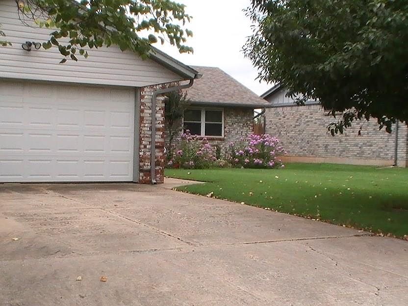 1st image of 1016 Arlington Dr