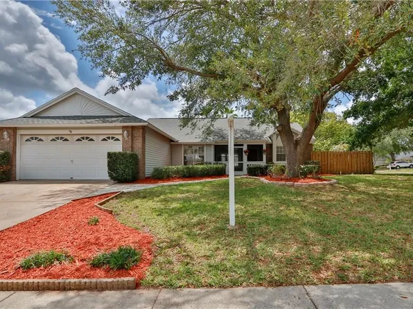 911 Valley View Cir, Palm Harbor, FL 34684