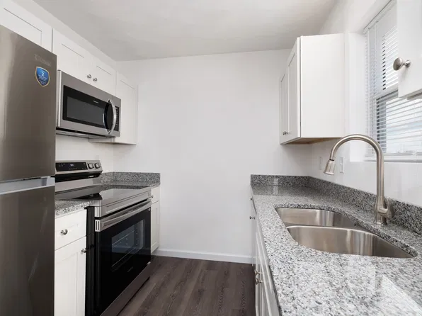 Falcon Place Townhomes