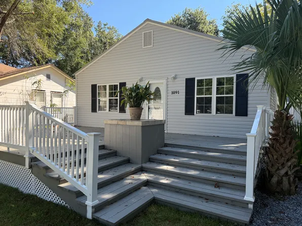 1091 Frank P Corso St, Biloxi, MS 39530