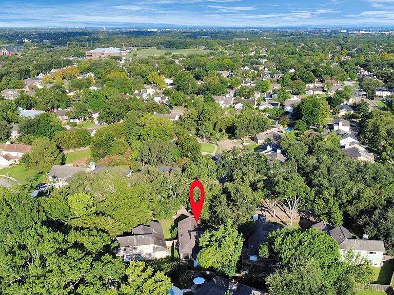 3611 Bee Bayou Ln — Photo 33