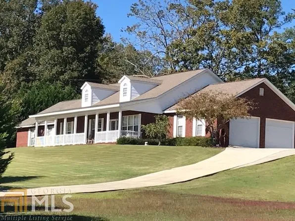 616 Country Crossing Dr, Summerville, GA 30747