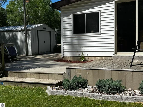 5778 Betty Ln, Barryton, MI 49305